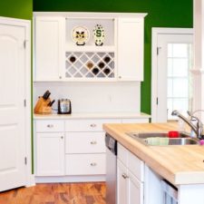 Post_cottage kitchen with subway tile i_g is1bxjynf7wmbn0000000000 4vviz.jpg