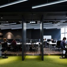 Post_minimalist black and white interior of 9gag office in hong kong designed by laab architects 04 696x464.jpg