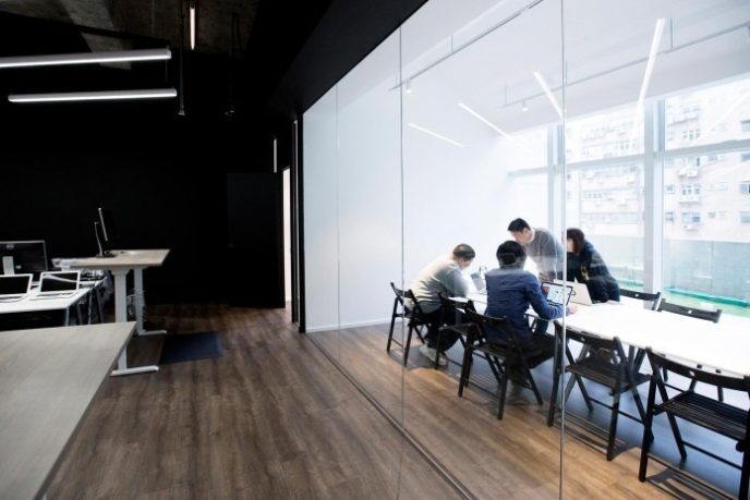 Post_minimalist black and white interior of 9gag office in hong kong designed by laab architects 11 696x464.jpg