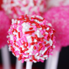 Post_red and pink cake pops1.jpg