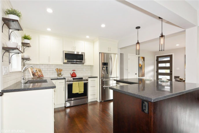 Post_traditional kitchen with subway tile backsplash and maple cabinets i_g ispxm5agz764pv1000000000 vrzqp.jpg