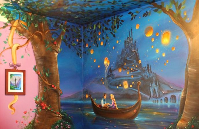 Disney tangled mural i painted in my daughters room 58086815a6328__700.jpg