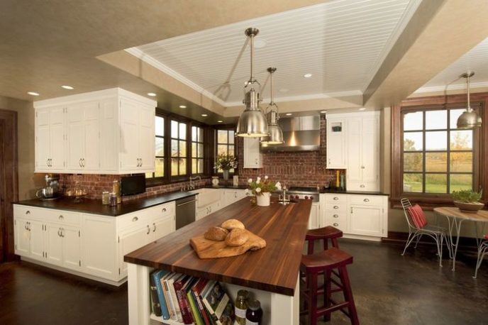 Post_country kitchen with brick backsplash i_g is t2pi57ehym3h w4eqz.jpg