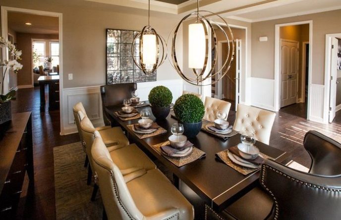 Post_traditional dining room with crown molding and wainscoting i_g is5uykk7oc9geh1000000000 zp4mh.jpg