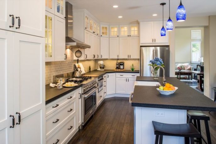 Post_traditional kitchen with subway tile black granite and hardwood flooring i_g is9xjetd9gsp8v0000000000 tsuut 1.jpg