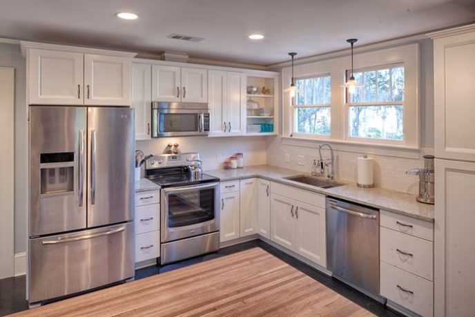 Post_transitional kitchen with subway tile and crown molding i_g is52dlgql9xn5e1000000000 6wdq7.jpg