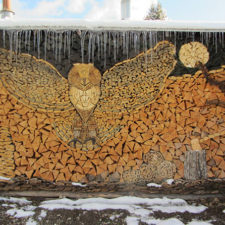 Creative wood pile stacking art 2 581724112ea7b__605.jpg