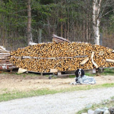 Creative wood pile stacking art 23 58185665cf459__605.jpg