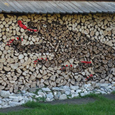 Creative wood pile stacking art 36 5818724028f9b__605.jpg