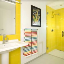 Post_contemporary 3 4 bathroom with rain shower i_g is13j7hgv7ahcs0000000000 tf38m.jpg