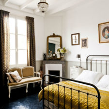 Post_parisian chic the decor of paris apartments 3.jpg