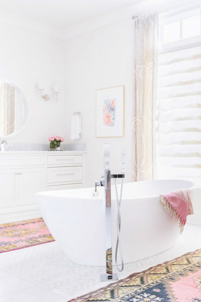 Post_the dos and donts of decorating an all white bathroom 1910307 1474413664.jpg