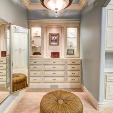 Post_traditional closet with built in bookshelf and crown molding i_g isx3pp28lsed991000000000 77qam.jpg