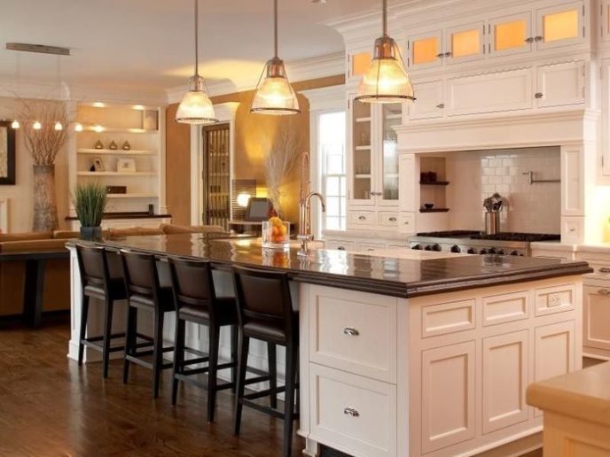 Post_traditional kitchen with breakfast bar absolute black granite and pendant lights i_g is 1t94tyhzbxu1p w4ryy.jpg