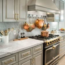 Post_traditional kitchen with grey cabinets i_g isxj1y5j70w33d0000000000 poq2a.jpg