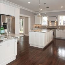 Post_traditional kitchen with subway tile and crown molding i_g islux416o2xxe00000000000 pmqjo.jpg