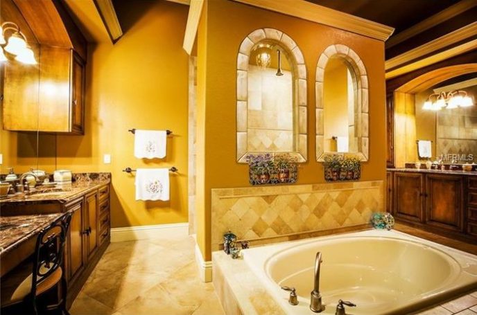 Post_traditional master bathroom with rain shower crown molding and stone backsplash i_g isd4k2jusfksdi0000000000 osw5r.jpg