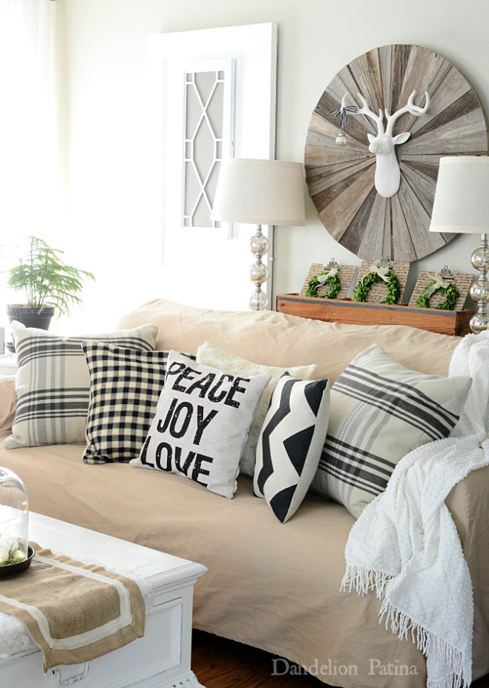 Post_happy holidays home tour featuring cottage style living room dandelion patina blog.jpg