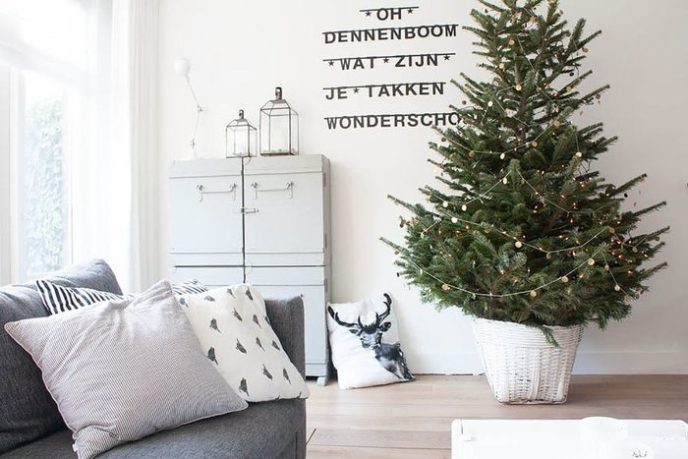 Post_scandinavian living room decor with christmas decor ideas from amsterdam.jpg