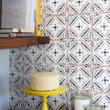 Post_6b black white geometrical pattern kitchen backsplash design idea.jpg