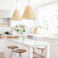 Post_chic white kitchen 3.jpg