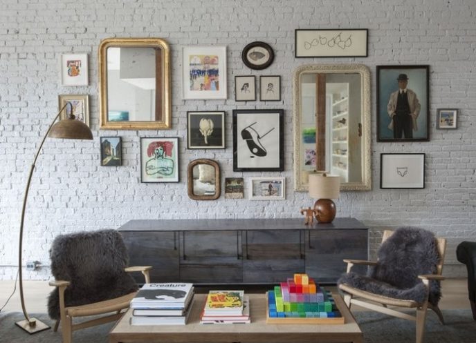 Post_dumbo loft robertson pasanella living room art remodelista.jpg