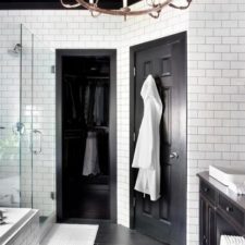 Post_original_bpf black white bathroom beauty2_h.jpg.rend_.hgtvcom.966.725.jpeg