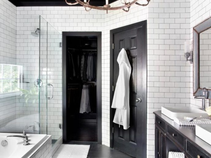 Post_original_bpf black white bathroom beauty2_h.jpg.rend_.hgtvcom.966.725.jpeg