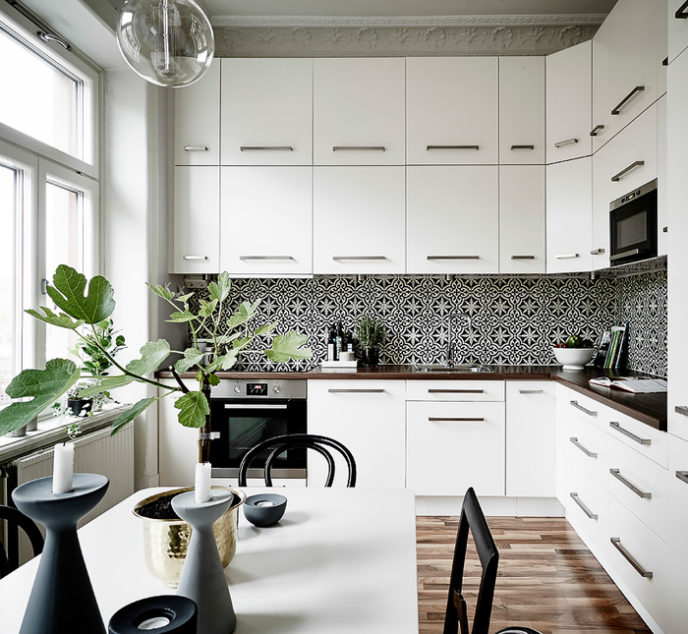 Post_white kitchen with patterned tiles.jpg