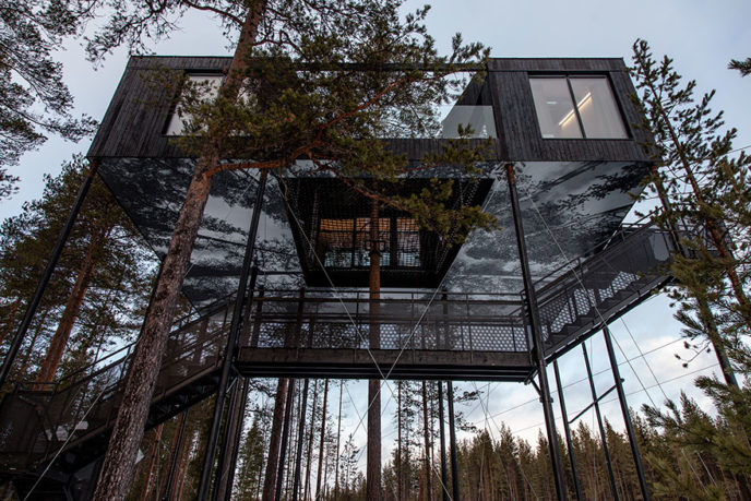 Treehouse hotel 7th room snohetta sweden 3.jpg