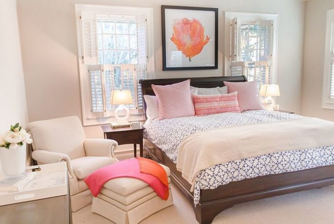 Post_pale hues add color to bedroom in a trendy fashion.jpg