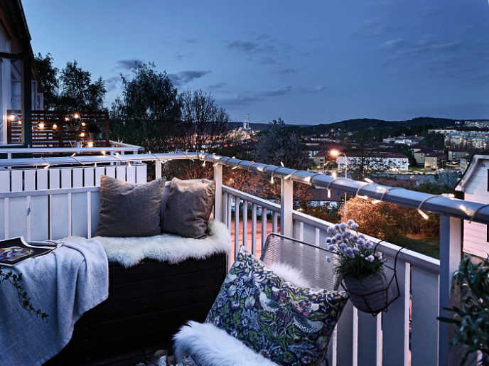 Ad cozy balcony decorating ideas 31.jpg