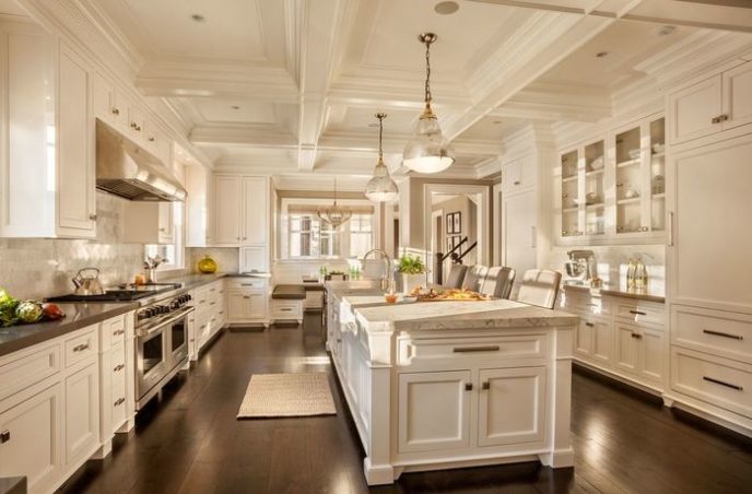 Post_traditional kitchen with herringbone tile subway tile and window seat i_g istwcgwibe79ss0000000000 uz8to.jpg