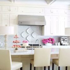 Post_traditional kitchen with upholstered bar stools i_g isxfyg3y8vr26c0000000000 0xkv8.jpg