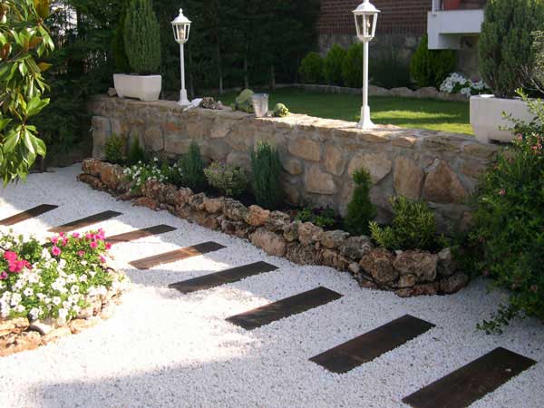 Garden walkway ideas 14.jpg