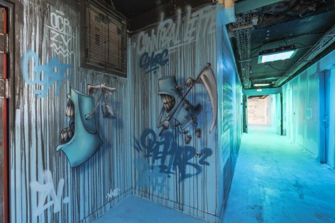 100 graffiti artists university painting rehab2 paris 596dbb4f92b8c__880.jpg