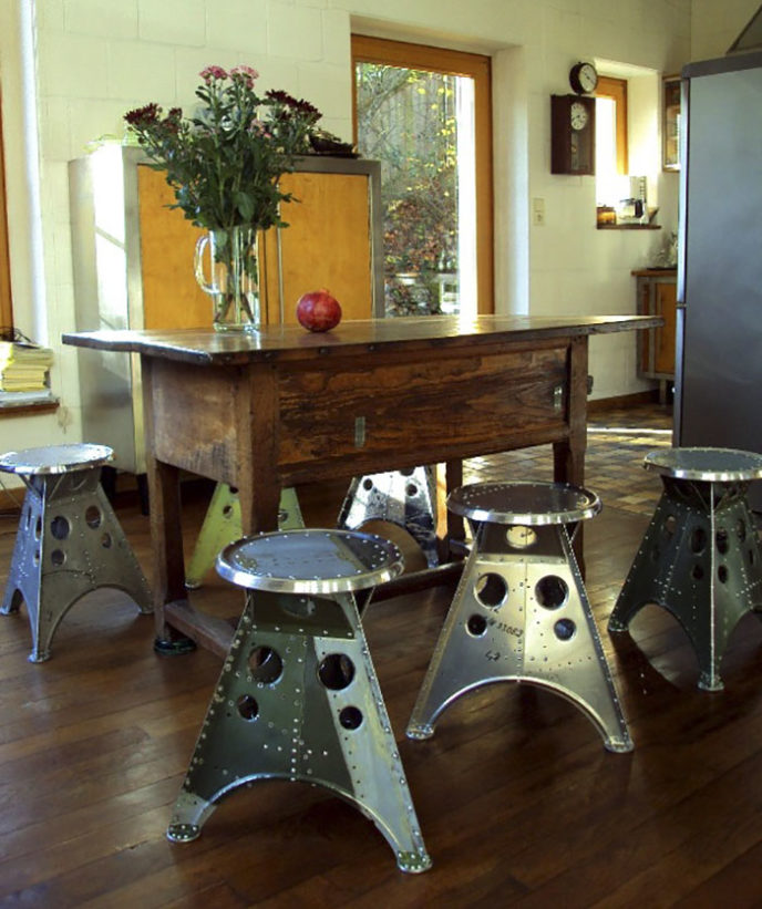 Furniture made from airplane parts 38 596f206b25efc__700.jpg