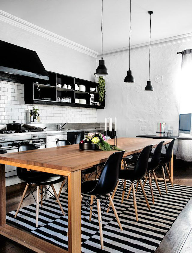 Black and white kitchen designs.jpg