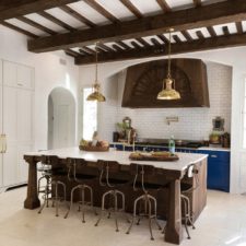 16 astonishing mediterranean kitchen designs youll fall in love with 13.jpg