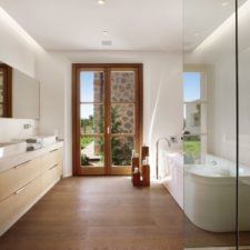 20 great mediterranean bathroom designs that will captivate you with their elegance 9.jpg