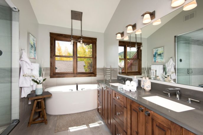 20 masterful bathroom interiors that will inspire a renovation 1.jpg