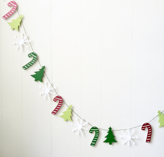 15 fabulous handmade christmas garland designs to brighten up your photos 14.jpg