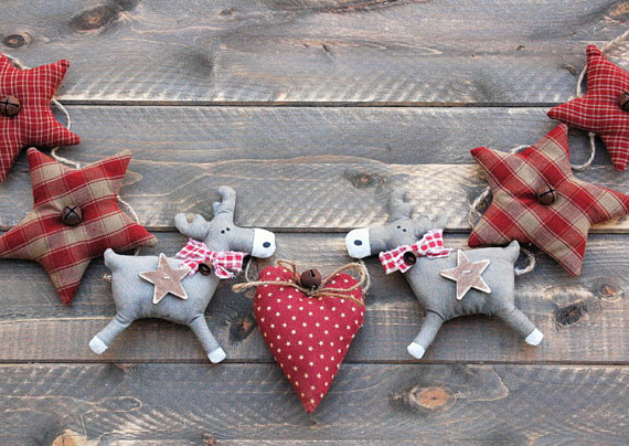 15 fabulous handmade christmas garland designs to brighten up your photos 15.jpg