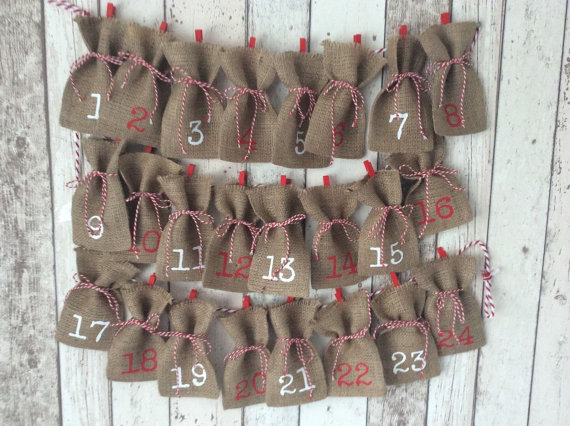 15 fabulous handmade christmas garland designs to brighten up your photos 9.jpg