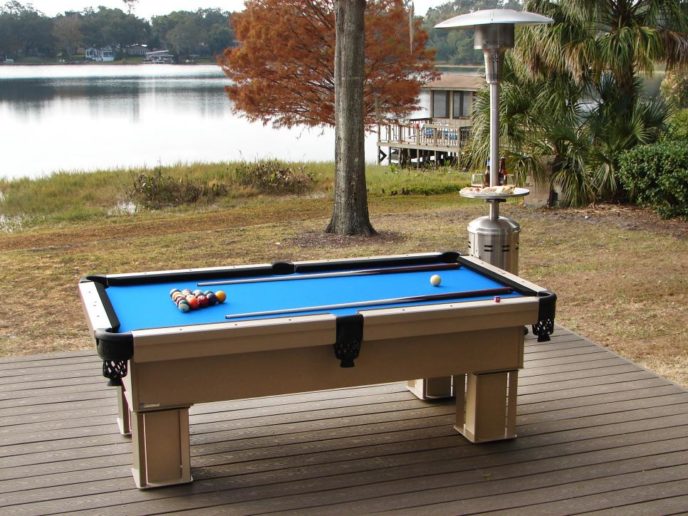 Dind407_outdoor pool table_s4x3.jpg.rend_.hgtvcom.966.725.jpeg