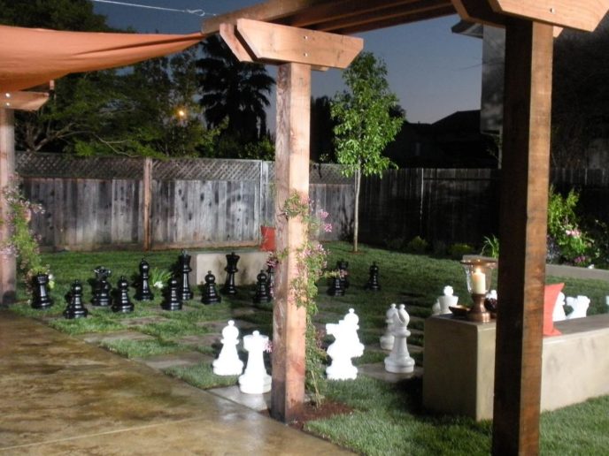 Dycr307_chessboard patio_s4x3.jpg.rend_.hgtvcom.966.725.jpeg