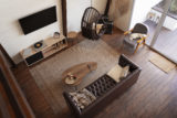 obývačka s drevenou podlahou