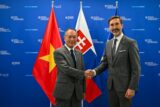 Mzv_minister j. blanar s vietnamskym velvyslancom p. truong giangom_001.jpg