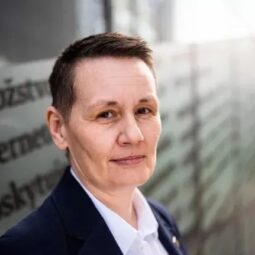 Pamela zaleska jpg e1746182440608.jpg