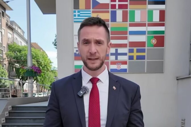 Screenshot_20250603 212511_facebook.jpg